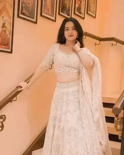 Escort Service In Mahanagar